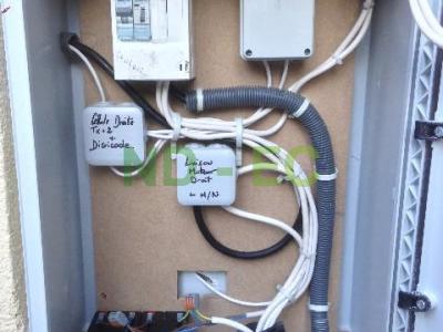 Installation d'un coffret regroupant les Batteries et l'ensemble des connections.