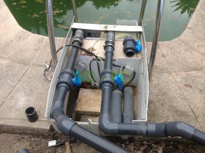 Reprise des tuyaux jusqu'au nouveau local de filtration